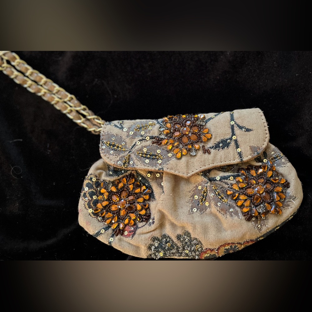 Small handbag/evening purse. Betsy Johnson. Tan with beading. Simply beautiful